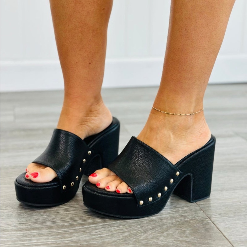 Black platform sandals